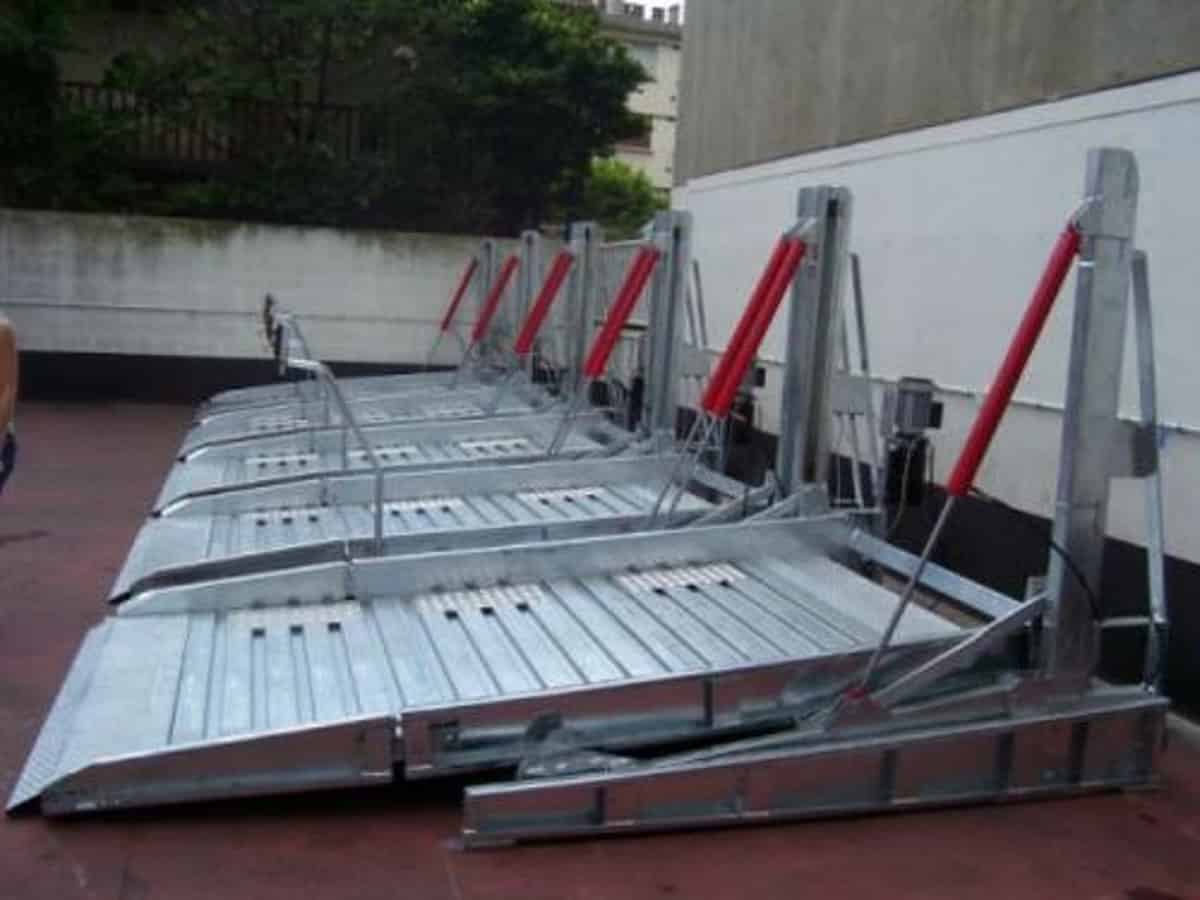 貴陽俯仰式簡(jiǎn)易升降立體停車設(shè)備應(yīng)用展示.jpg