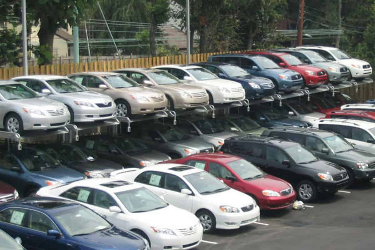 貴陽倍萊兩柱簡易升降立體停車設備應用.jpg